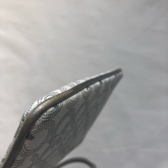 Coach Wristlet - Picture 4 of 8